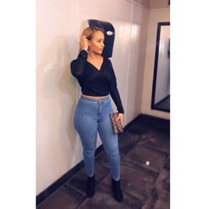 Meet your Posher, Aster